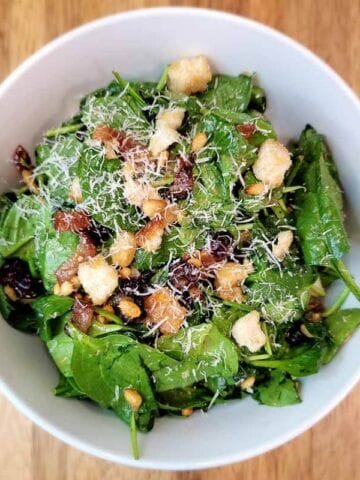 spinach-salad-with-hot-bacon-dressing