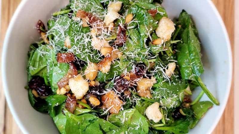 spinach-salad-with-hot-bacon-dressing