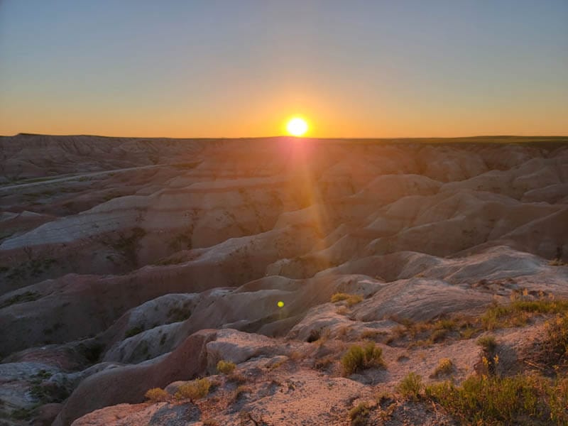 sunset-at-the-badlands-in-south-dakota